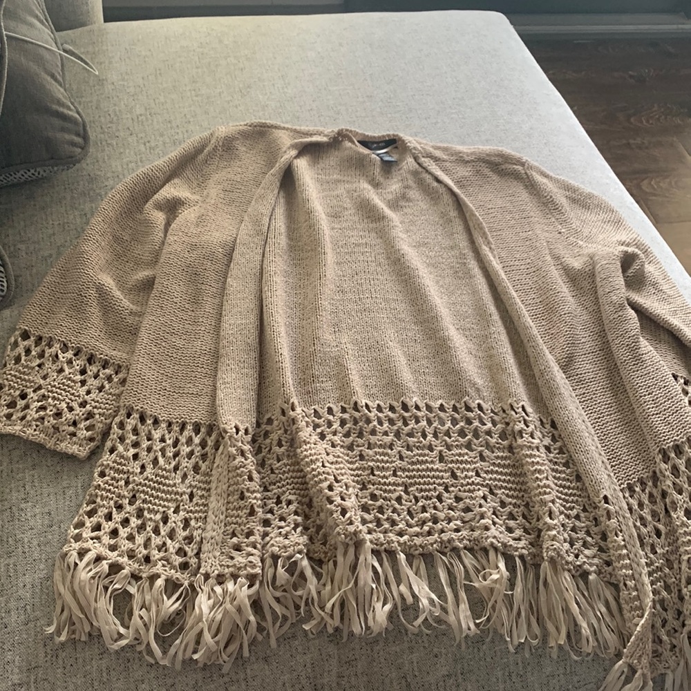 Tan cardigan 3/4 length sleeves